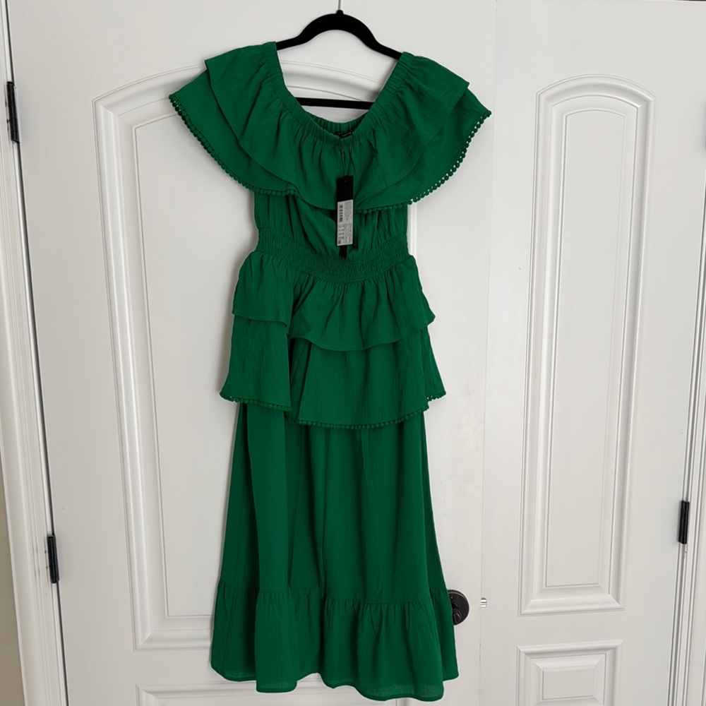 Off shoulder Green Ruffled Midi Dress